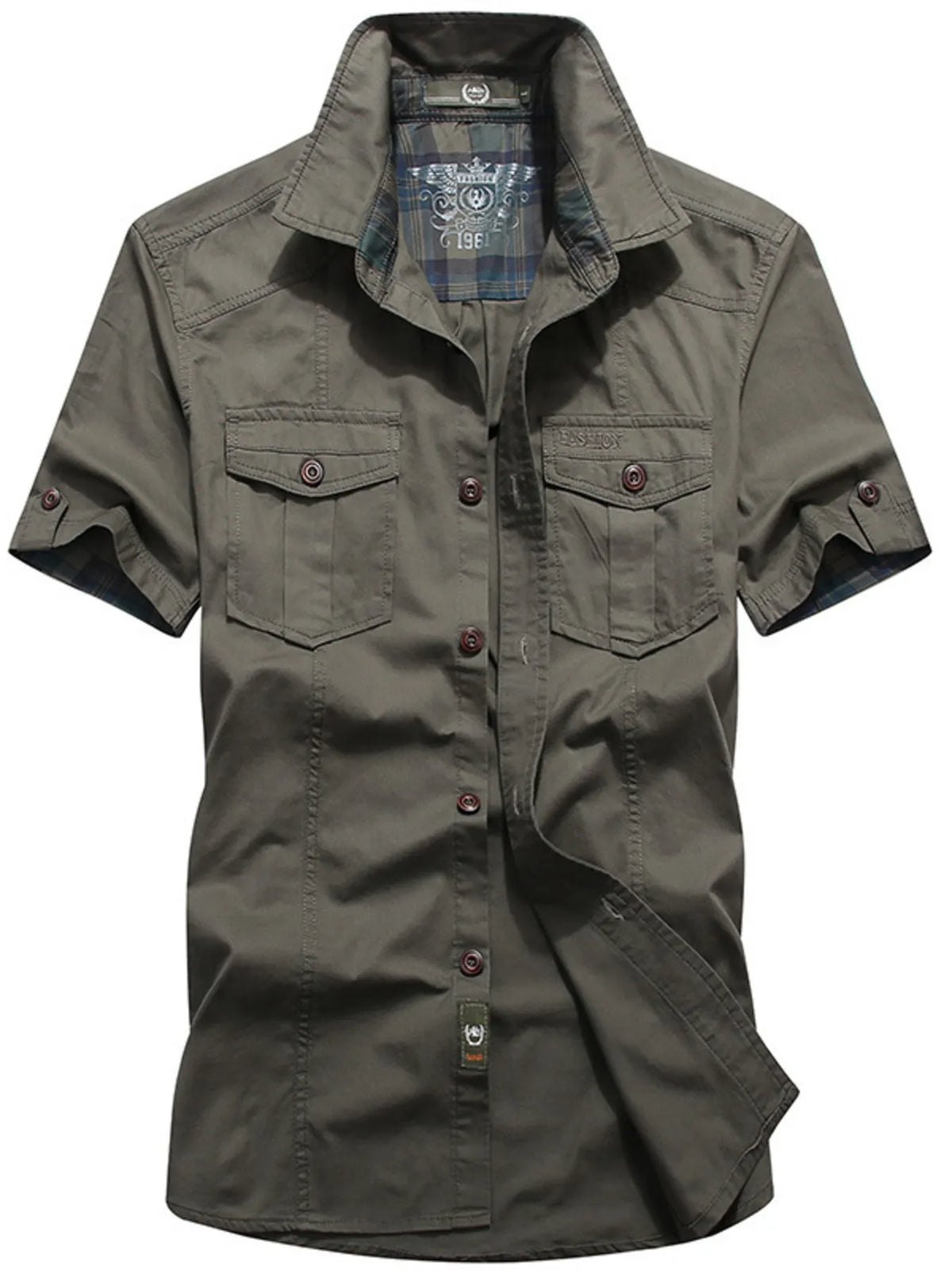 Men's army green short-sleeve cargo shirt with snap front and chest pockets