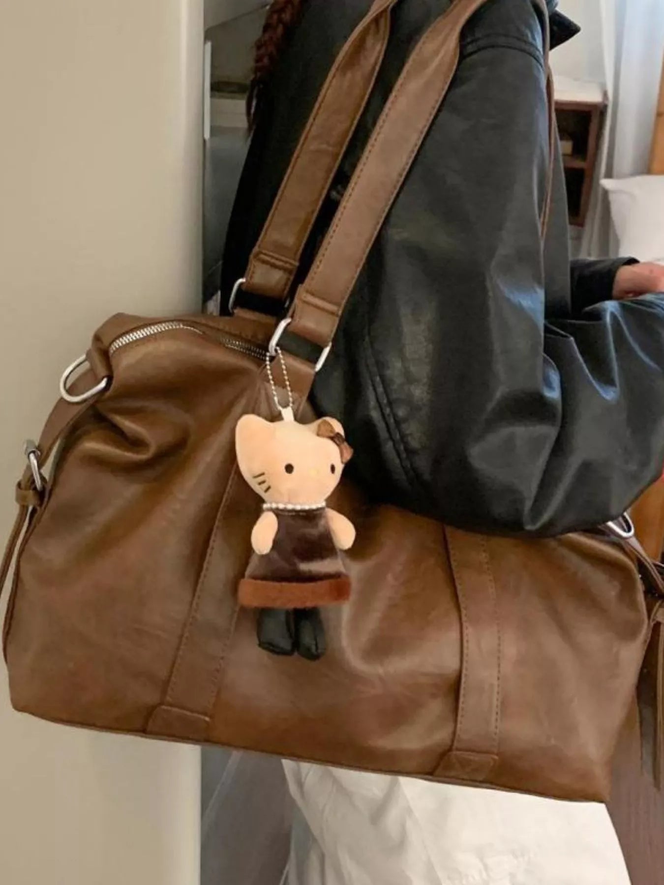 Leather shoulder bag large PU brown with Hello Kitty charm