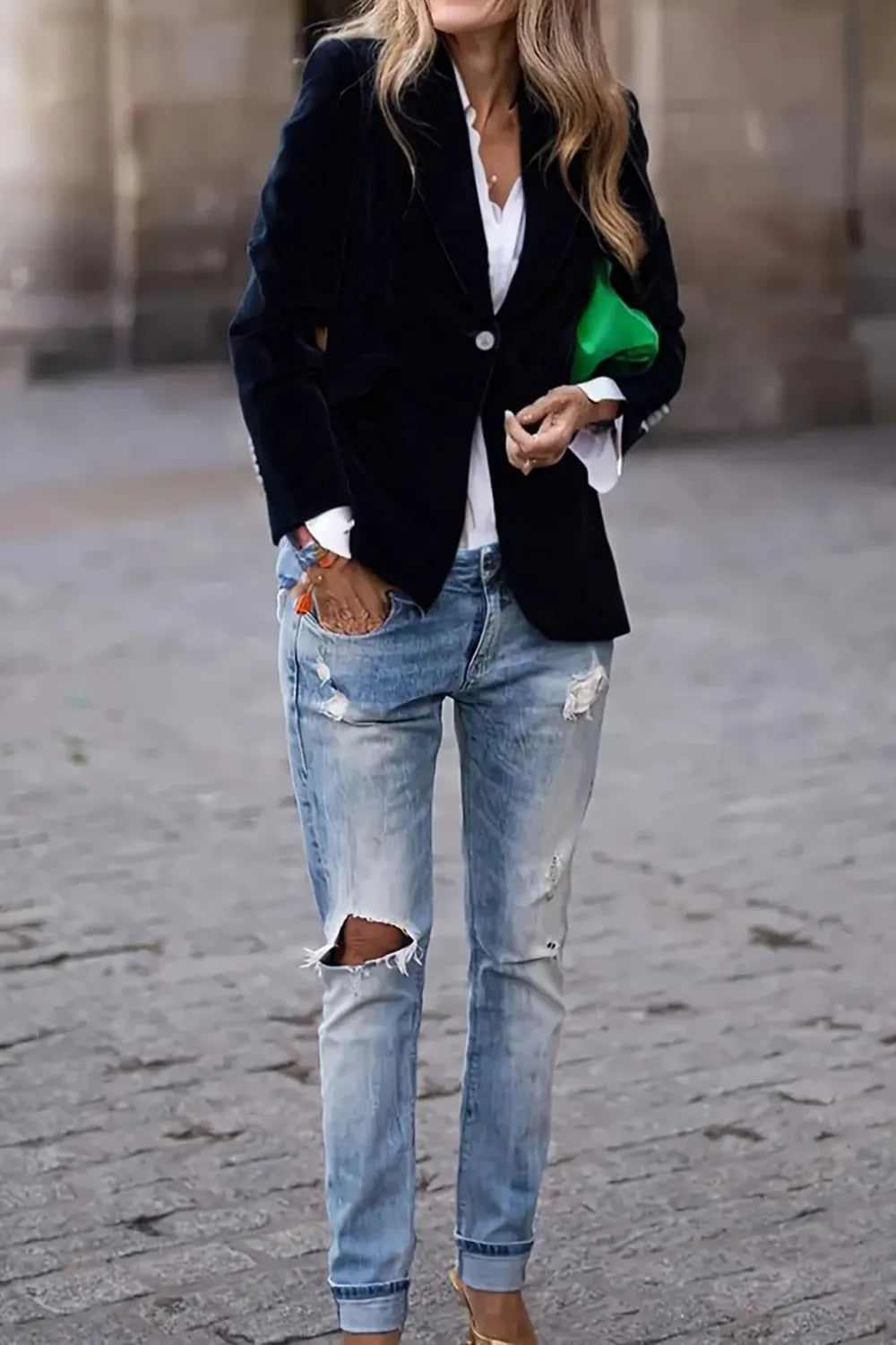 Black one-button lapel long-sleeve blazer with front button closure and pockets